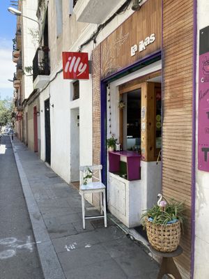 Entrance   at La Ikas in Barcelona