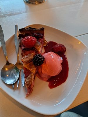 Dessert altijd een aanrader at FoodVia in Arnhem