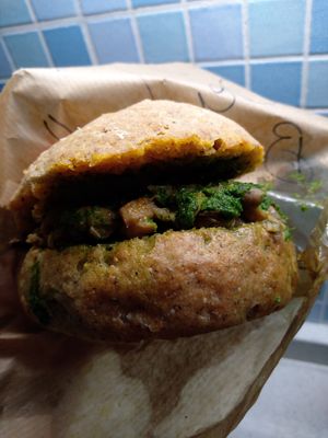 Pane con farina di grano saraceno e lampredotto vegano at Tripperia Vegana TAN8 - Flying Kiosk in Florence