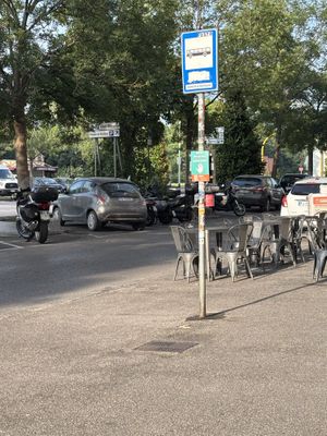 Where to wait  at Tripperia Vegana TAN8 - Flying Kiosk in Florence