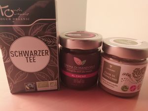 Vegan pistachio cream, vegan almond cream, organic black tea #Veganuary at Biodiverso in Altamura