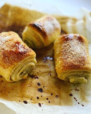 Napolitanas chocolate ou mistas  at Olha que bem in Braganca