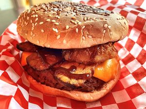 Bbq, tempeh bacon cheeseburger 🍔 ✨delicious!  at Veggietize me in Panorama City