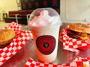 Horchata shake✨  at Veggietize me in Panorama City