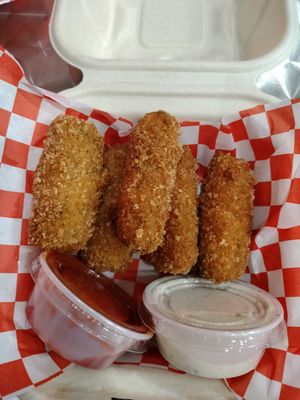 Mozzarella sticks at Veggietize me in Panorama City
