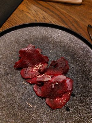 1: Sliced beetroot and radish, cured beetroot and beetroot gel at Funken Lodge in Longyearbyen