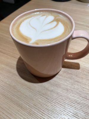 Almond milk latte  at BOX Burger - 宮城野店 in Hakone