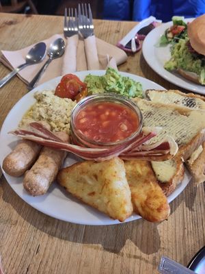 Vegan breakfast at Bondade in Leicester