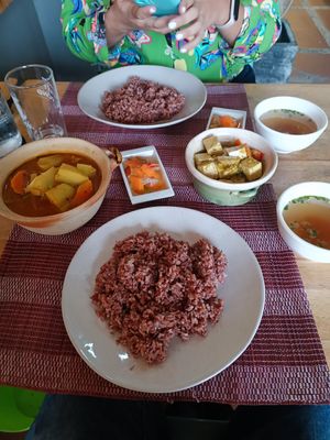  at Sthāni V² in Phnom Penh