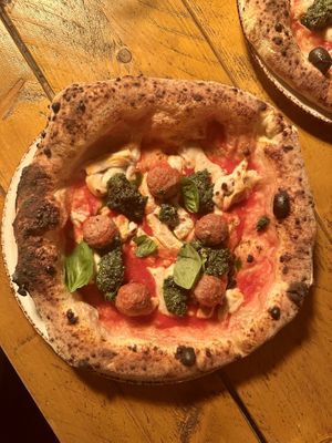 Pizza  at 60 seconds to Napoli in Berlin