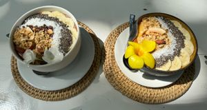 Cocoa bowl and passionfruit bowl  #Veganuary at Duni's Hoppers in Dikwella