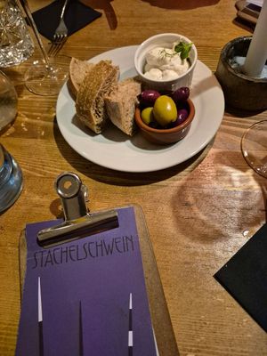 Veganes Aioli mit Oliven at Stachelschwein in Dortmund