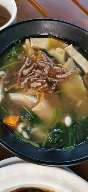  at Red Apple 红苹果素食 - Tampines in East Singapore