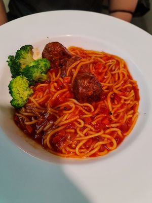 Tomato spaghetti with meatballs at Red Apple 红苹果素食 - Tampines in East Singapore