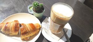 Começamos por ir tomar o pequeno almoço.... Maravilhoso at Cajual Vegan Foodsters in Loule