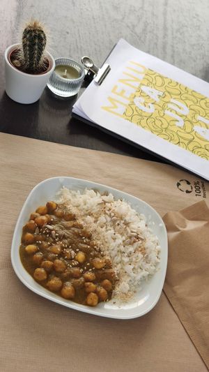 Chickpea curry at Cajual Vegan Foodsters in Loule