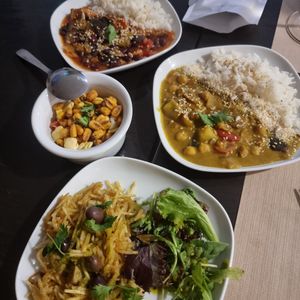 Feijoada, caril, seitan à brás e ceviche de tremoço at Cajual Vegan Foodsters in Loule