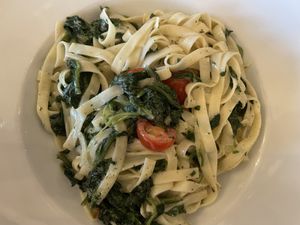 Bandnudeln mit Spinat und Kräutersahnesauce  at Cafe Restaurant Am Flugplatz in Wyk Auf Foehr