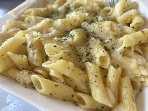 Mac & Cheese  at Cafe Restaurant Am Flugplatz in Wyk Auf Foehr