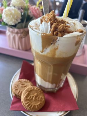 Special Latte Macchiato Karamell  at Cafe Restaurant Am Flugplatz in Wyk Auf Foehr