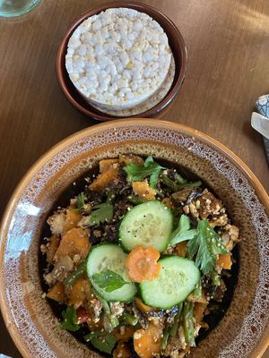 Legumes with tofu and ricewaffles at Soleil Vert in Le Havre