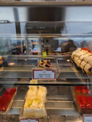 Vegane Schnitte at Jindrak Konditorei in Linz