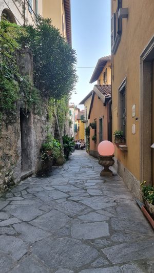 The view of the street at La Vista in Varenna