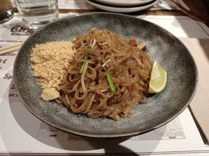 Pad Thai - elegir opción con tofu y pedir sin huevo at Tik Thai in Granollers