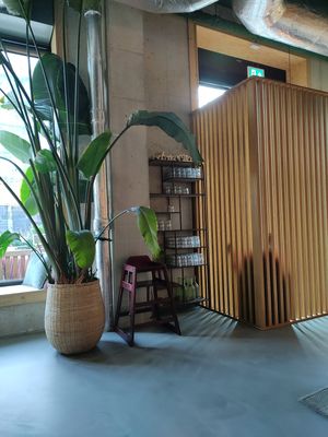  at Flow Yoga & Food in Delft