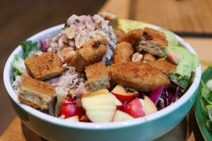 rainbow bowl at Katzentempel - Leipzig Mitte in Leipzig