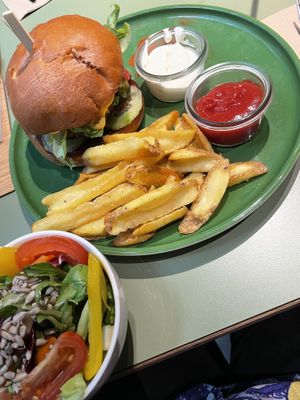 beyond burger  at Katzentempel - Leipzig Mitte in Leipzig