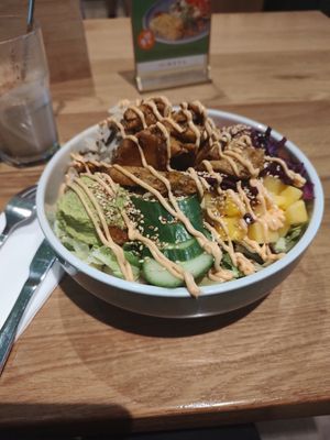 Rainbow bowl at Katzentempel - Leipzig Mitte in Leipzig