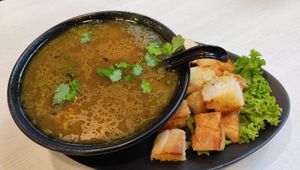 Meal Maker Soup w/ French Loaf bread (Mutton Soup) 👍 #Veganuary at Gopal's The Holy Cow in East Singapore