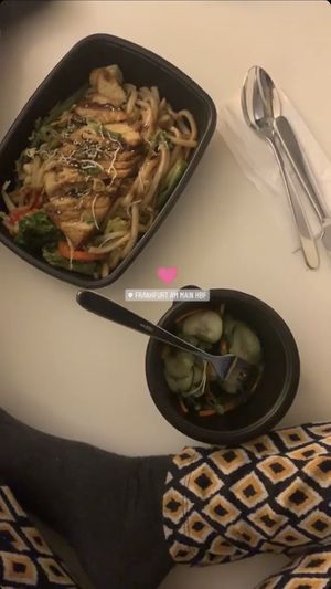 Take-away: small cucumber salad (4€) and noodles with tempeh  at MoschMosch - Europa-Allee in Frankfurt