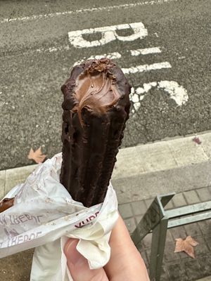 Schoko-Churros mit Nuss-Nougat-Creme  at Xurreria Trebol in Barcelona