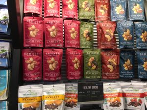 Vegan snacks at JFK - Hudson - T4 in Jamaica