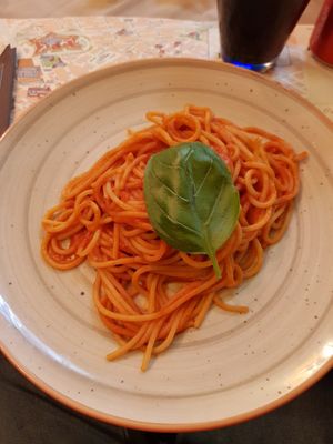 Vegan Pasta Pomodoro at Lorenzo de' Medici in Florence