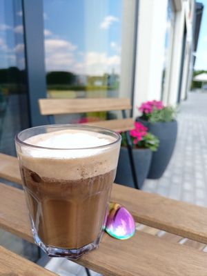 Kawka z gałką lodów czekoladowych ❄️ at Strąk Man in Banino