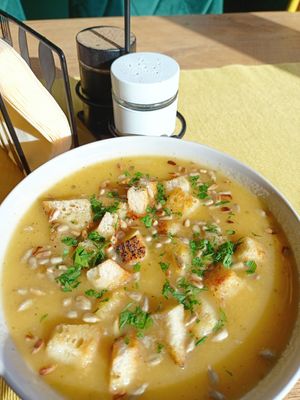 Zupa krem z dyni i brukwi at Strąk Man in Banino