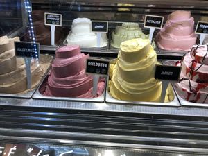 Several vegan   at Eiscafe Da Sandro in Freising