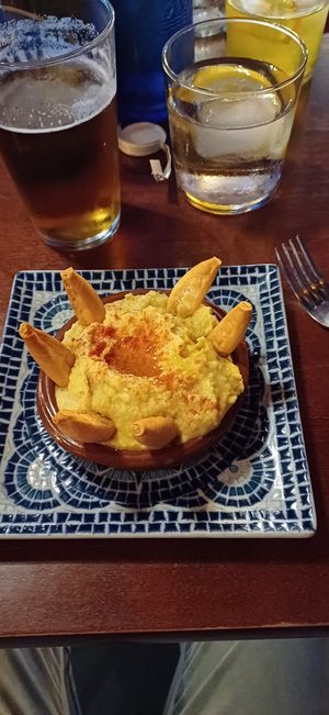 Tapa de hummus at Picasso Tapas Bar in Malaga