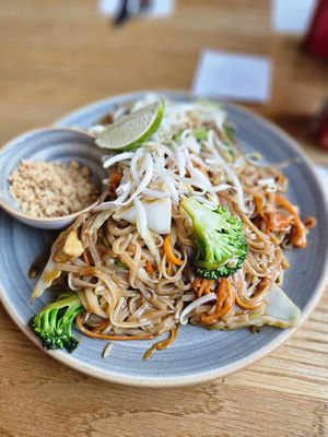 Vegan pad thai at Yaya Mee in Stockholm