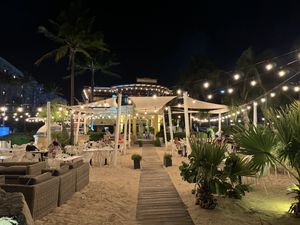 Outside diningg  at Hadicurari in Noord