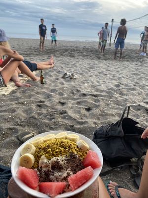 Vegan smoothie bowl  at Hostal Mano a Mano in Las Penitas