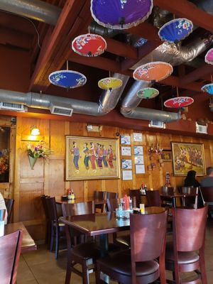 The vibe at Thai Taste in Charlotte