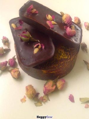 Handmade Dark Choc bars w/Rose petals at Graenn Kostur in Reykjavik
