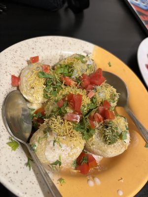 Dahi puri  at Rose & Joe  in Mumbai