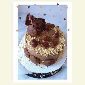 Bolo de Aniversário personalizado at Tâmaras e Cacau in Nisa