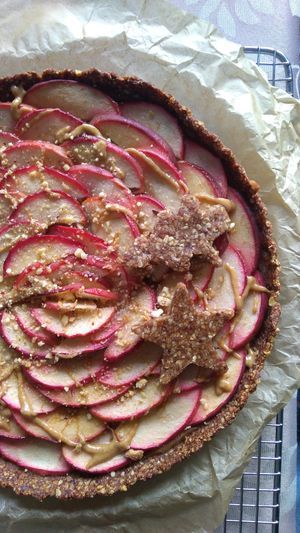 Tarte de Maçã e Avelã at Tâmaras e Cacau in Nisa