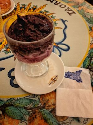 Mandorla e gelsi at Bam Bar in Taormina